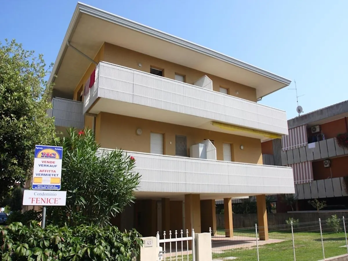 Luminous Flat 400 M From The Beach For 4 Guests Bibione Apartment