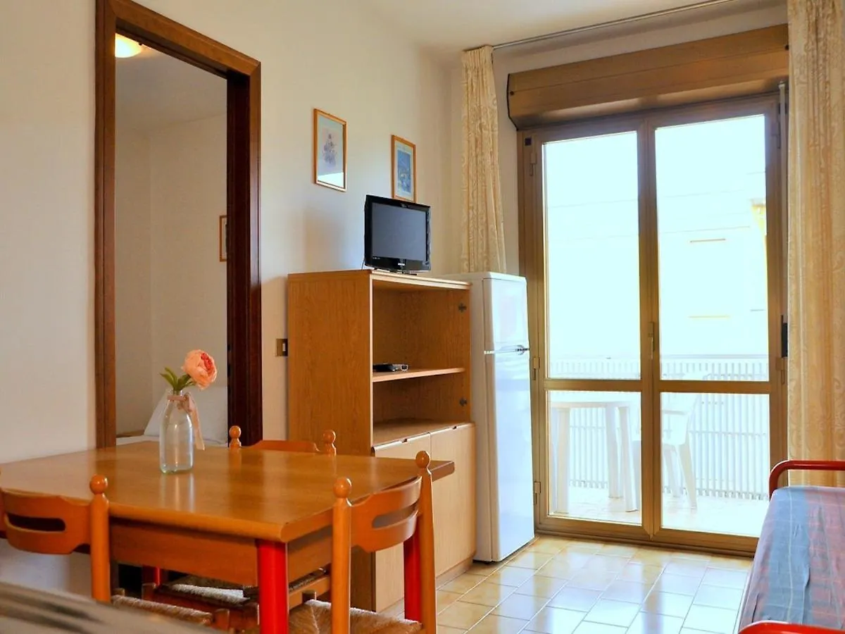 Apartment Luminous Flat 400 M From The Beach For 4 Guests Bibione