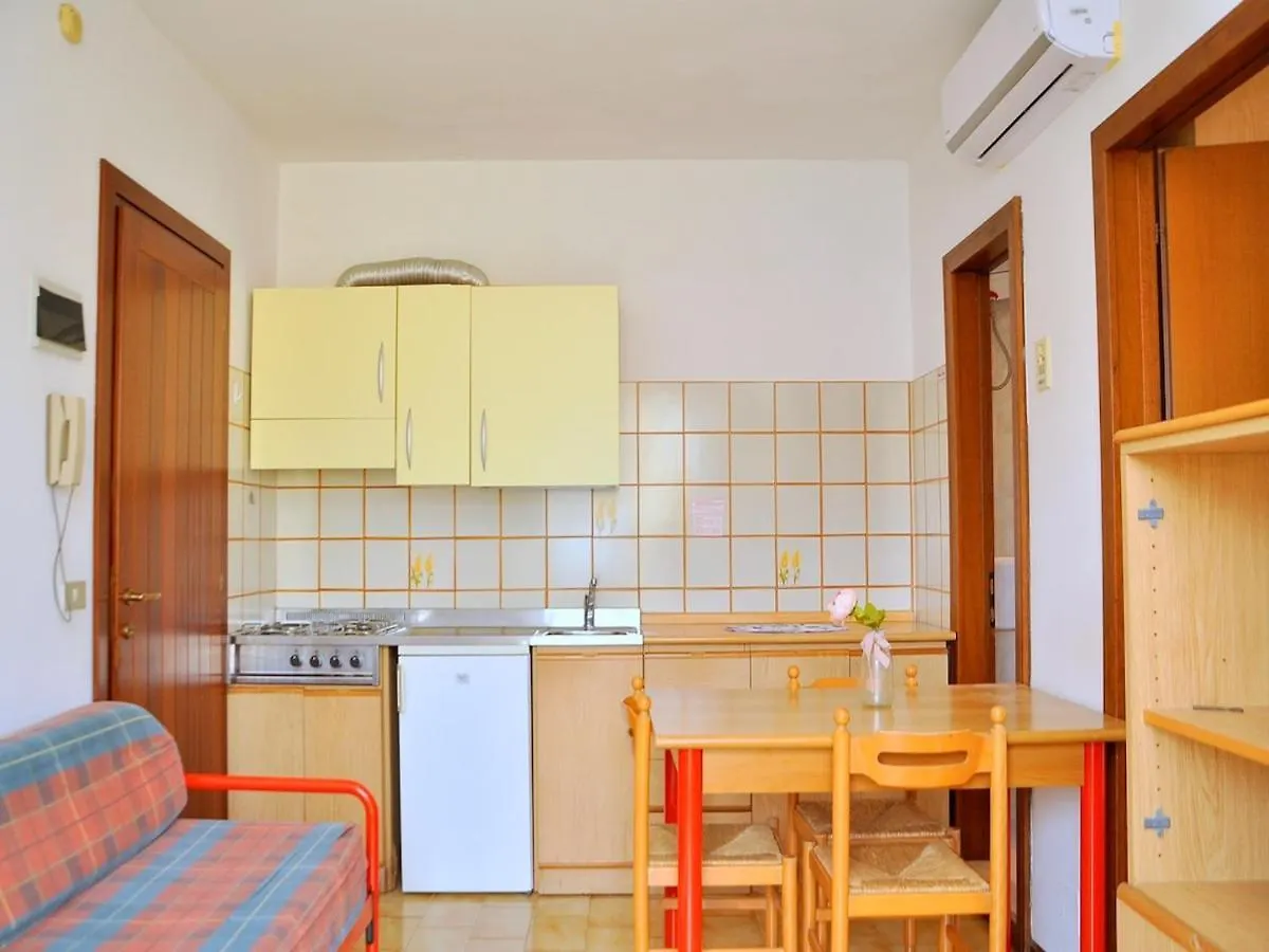 Apartment Luminous Flat 400 M From The Beach For 4 Guests Bibione Italy