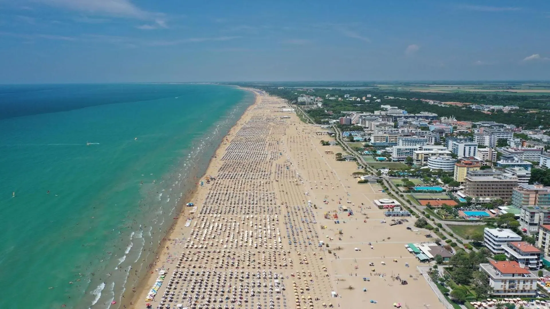 Luminous Flat 400 M From The Beach For 4 Guests Bibione Italy
