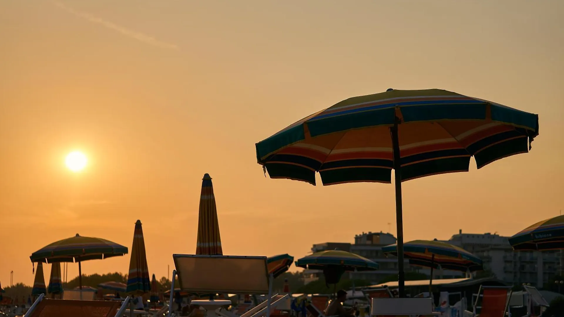 Luminous Flat 400 M From The Beach For 4 Guests Bibione Apartment